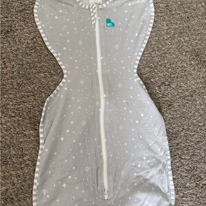 Love to Dream Gray Bay Swaddle